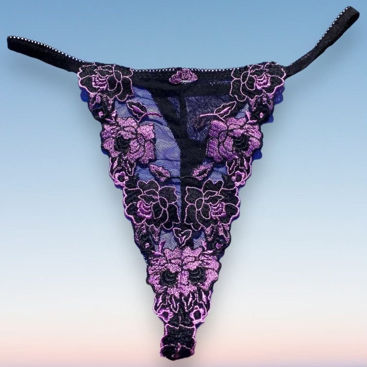 Lace Thong Panty - Bright lilac