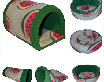 Imprimé pastèque Hidey en polaire cochon d'Inde. Tasse câlin, tunnel, sac câlin, coin forêt, tapis à renifleur, tunnel en mousse, lit de beignets