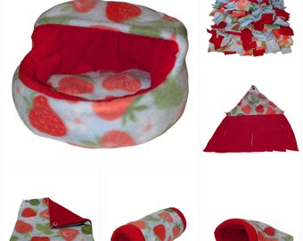 Polaire cochon d'Inde Hidey fraise imprimé. Tasse câlin à capuchon, tunnel désossé, sac câlin, coin de forêt, tapis anti-reniflement, hamac, coussin sous-abdominale