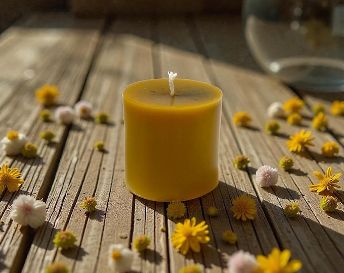 Beeswax Cylinder Candle – Handmade, Natural, Decorative Candle for Home
