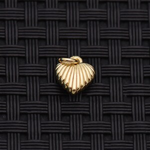 Shell Heart Charm, 18K Gold Filled Ribbed Pendant for Necklace Bracelet DIY Jewelry Supply Bead Part 10pcs 9*8mm
