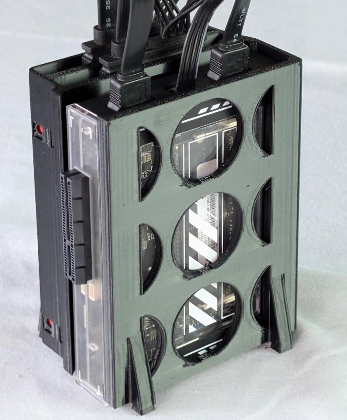 Zima Blade 1 2U Enclosure for 10