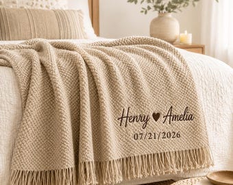 Personalized Embroidered Knitted Throw Blanket, Custom Couple Name Blanket, Wedding Shower Gift, Newlywed & Anniversary Gift, Cozy Blanket