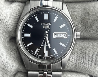 Montre automatique Seiko 5 vintage cadran noir Day-Date en acier inoxydable pour hommes classique fabriquée au Japon