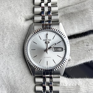 Vintage Seiko 5 Automatic Watch, Silver Dial, Fluted Bezel, Stainless Steel, Japan Made