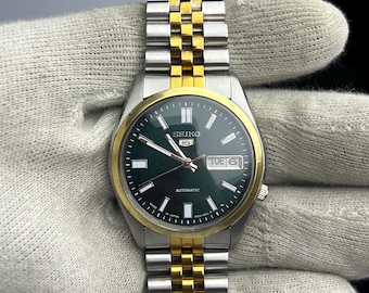 Seiko Automatikuhr - Grünes Zifferblatt, zweifarbiges Edelstahl-Armband in Gold, Tag/Datum