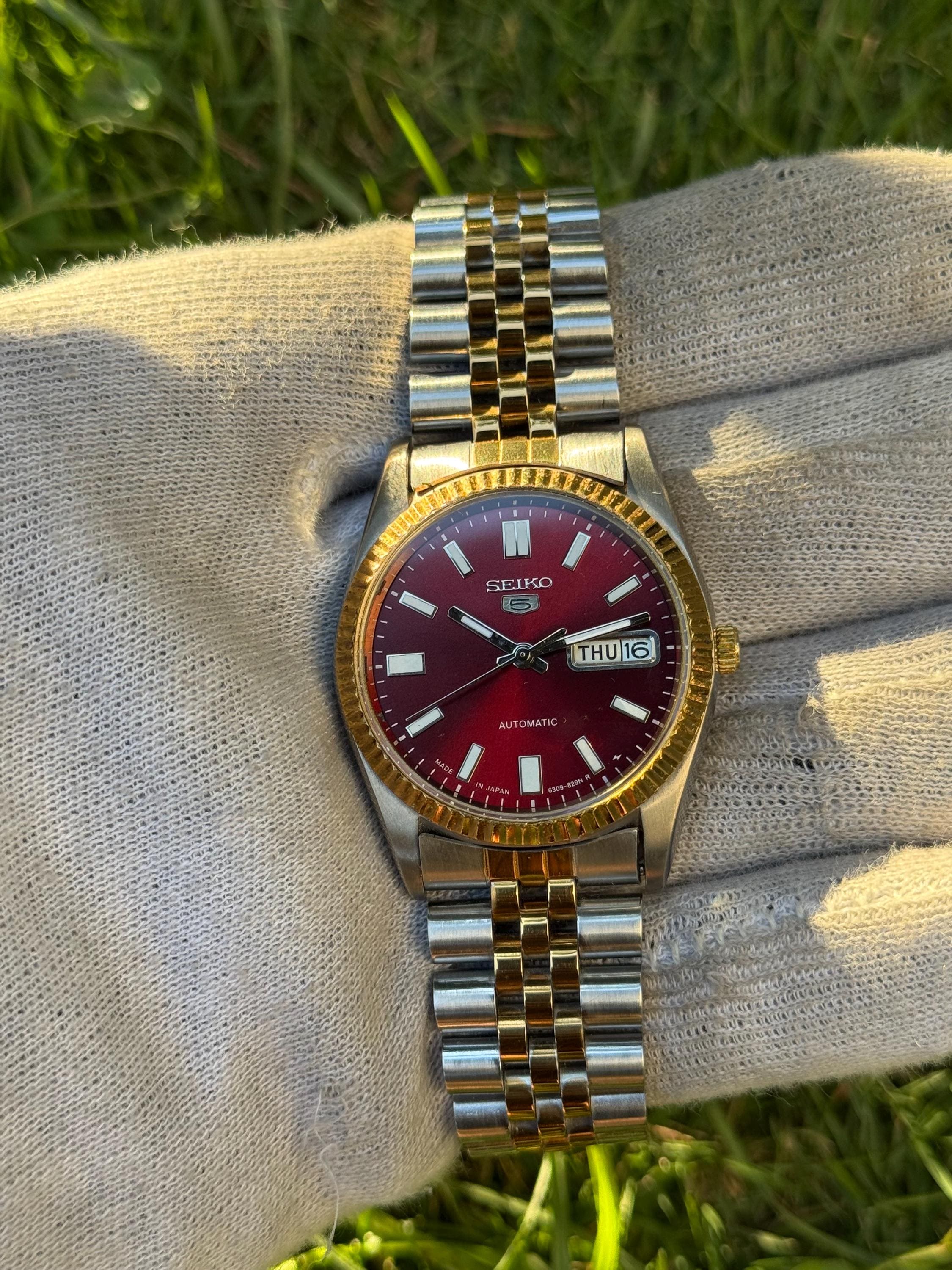 Vintage seiko red dial - Etsy 日本