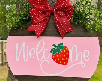 Strawberry welcome door sign | farmhouse front door decor | summer porch decor | door hanger | round sign decor | gift | housewarming