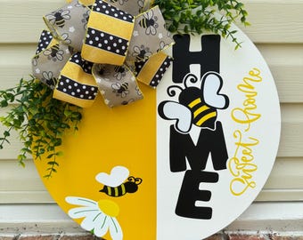 Home sweet home door hanger | front door bee sign | door sign | summer door wreath | gift | housewarming | wreath | door hanger | porch sign