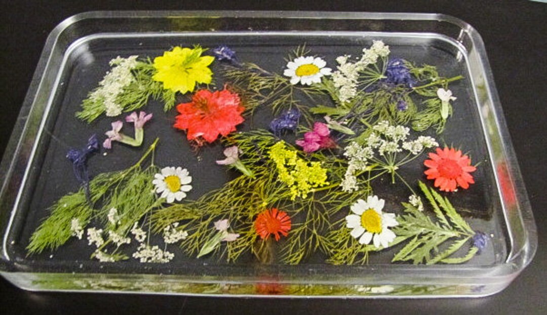 DRIED FLOWER TRAY of Resin Embellished With Dried Flowers From My