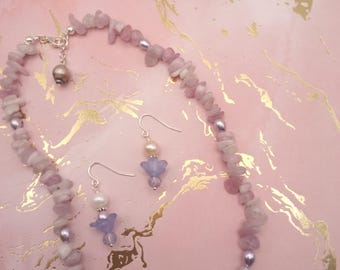 Perlenkette und Ohrringe mit Kunzit Perlen (Lavendel) mit Süsswasserperlen - Choker Stil