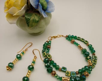 Conjunto de pulseira e brincos com trevo verde-esmeralda – Joias para o Dia de São Patrício