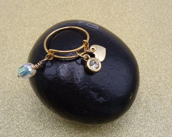 Anel ajustável com pedra de nascimento, pingente de coração e detalhe em cristal (base dourada ou prateada)