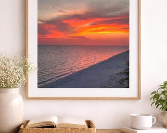 Coucher de soleil enflammé | Impression de photographie vibrante de coucher de soleil sur l'océan, art mural côtier, décor de paysage marin spectaculaire