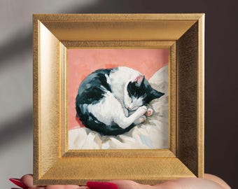 Liten oljemålning, originell handmålad katt, personligt porträtt av husdjur, 13 cm guldram, present till kattälskare, väggkonst för hemmet, CozyCat Dream