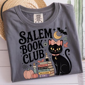 Coquette Halloween PNG-paket, Salem bokklubb PNG, trollformler och berättelser, för söta för att hexa, häxig boklig lapptäckeskattskjortadesign