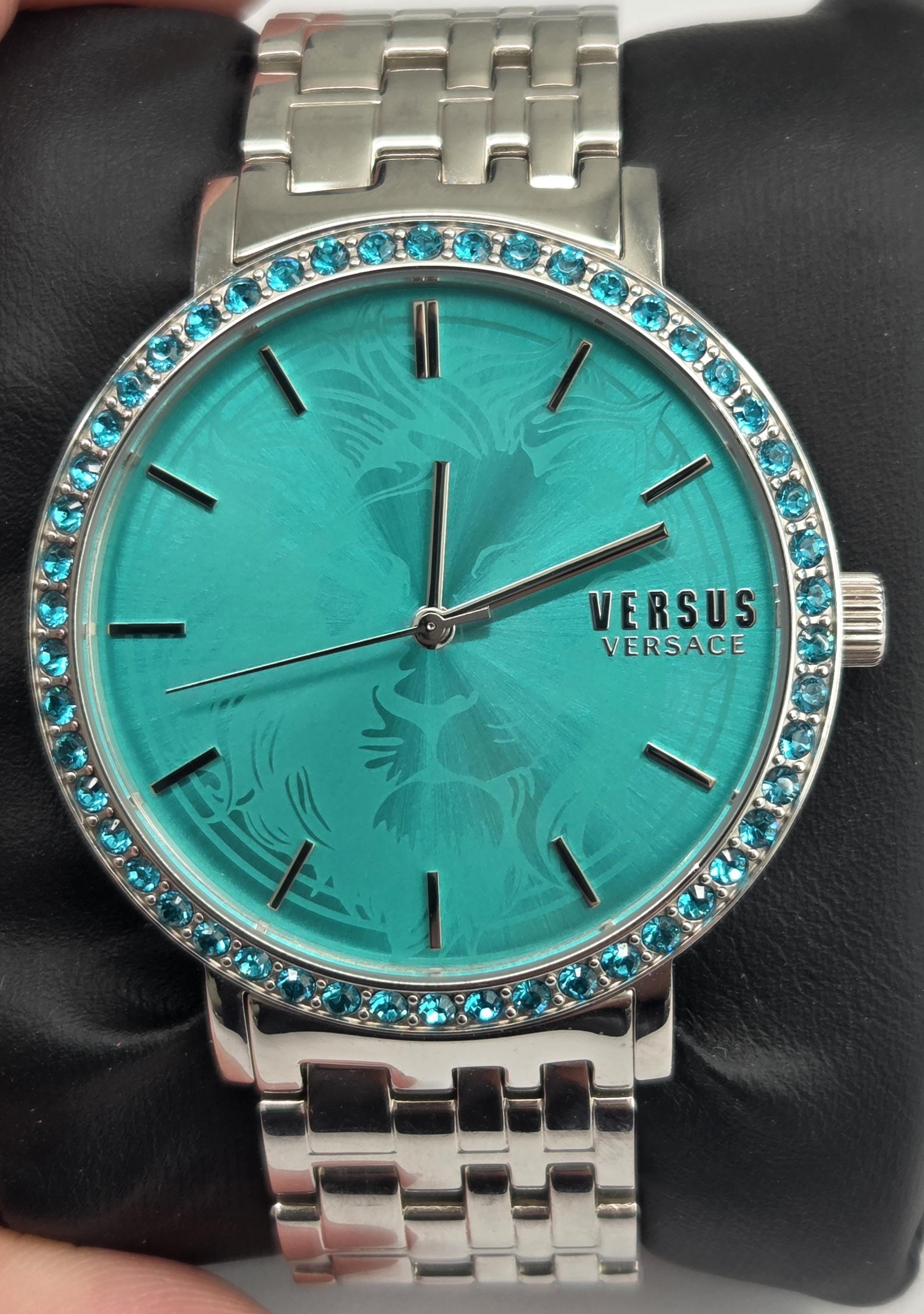 Sale! AUTHENTIC  VERSACE Medusa Pop Quartz Turquoise Dial Ladies Watch Set Versace Greek Watch Silver | VERSACE US main image 3