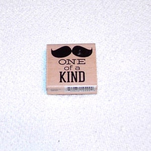 Einzelstück mit Schnurrbart Auf Holz montierter Stempel