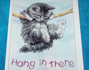 Kreuzstichmuster - Hang on Kitty (Hang in There)