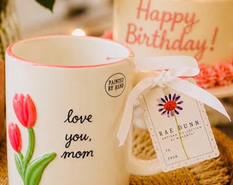Rae Dunn Nana Tasse | Handbemalte Keramik Tulip Design, Cottagecore Kaffeetasse