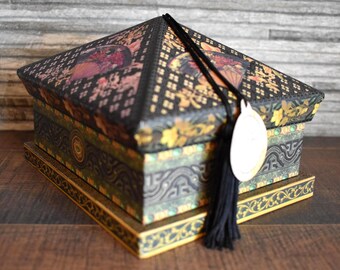 Punch Studio Boutique Soap with Temple Container NEW
