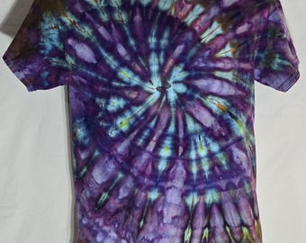 Camiseta tie-dye teñida a mano con vórtice de amatista - Talla M