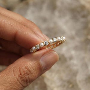 Pierścionek ślubny z perłami i diamentami w kolorze złota 14K, pierścionek z pełną obrączką, obrączka ślubna z perłami i diamentami, kamień szlachetny, prezent dla mamy
