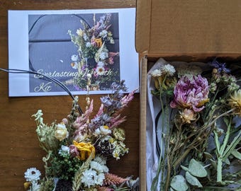 DIY everlasting wreath dried flower kit. gift idea. Make your own wreath. floral craft.