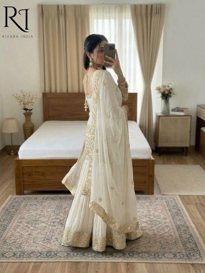 Traje Sharara blanco de diseñador premium Salwar Kameez con dupatta, conjunto de 3 piezas, confeccionado, vestido de novia punjabi, Sharara para mujer, traje pakistaní imagen 3
