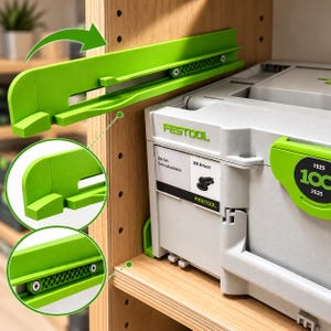 Könnte beinhalten: Eine hellgrüne Führungsschiene aus Kunststoff über einem hellgrauen Festool-Koffer. Der Koffer trägt ein Etikett mit der Aufschrift Bit-Set Schraubzubehör 3M Brtent und ein grünes kreisförmiges Emblem mit dem Text 1925 100 2025.