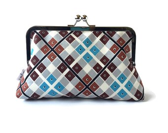 Casual Clutch Purse Clutch Bag, Fabric Clutch, Wedding Accessory in Preppy Plaid