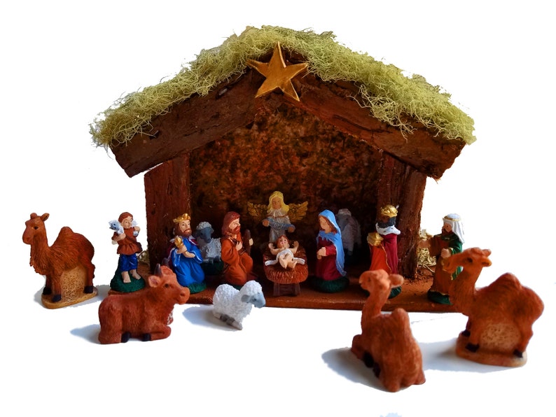 Miniature Nativity Stable Wood Nativity manger, rustic Nativity creche, Christmas Nativity creche, Holy Family, gold star image 7
