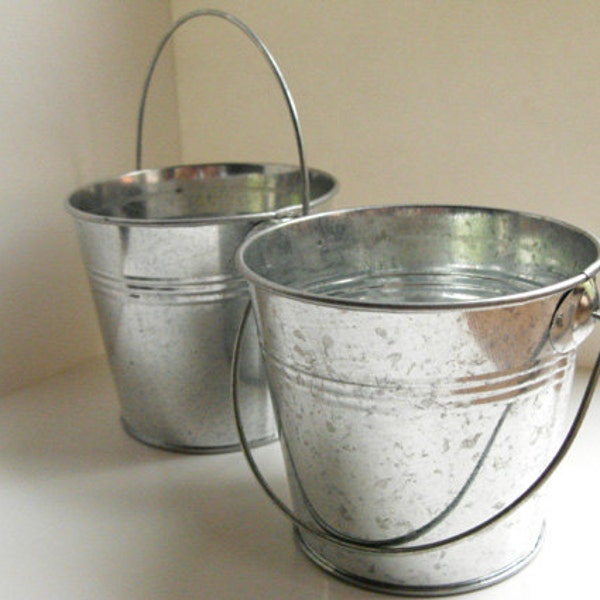 Silver Galvanized  Bucket - 4" metal bucket, small pail, party favor bucket, wedding favor bucket, rustic wedding decor, bucket planter