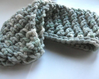 Green & Cream Cowl, chunky knit scarf, neckwarmer, wool scarf, alpaca scarf, infinity scarf, Plymouth yarn