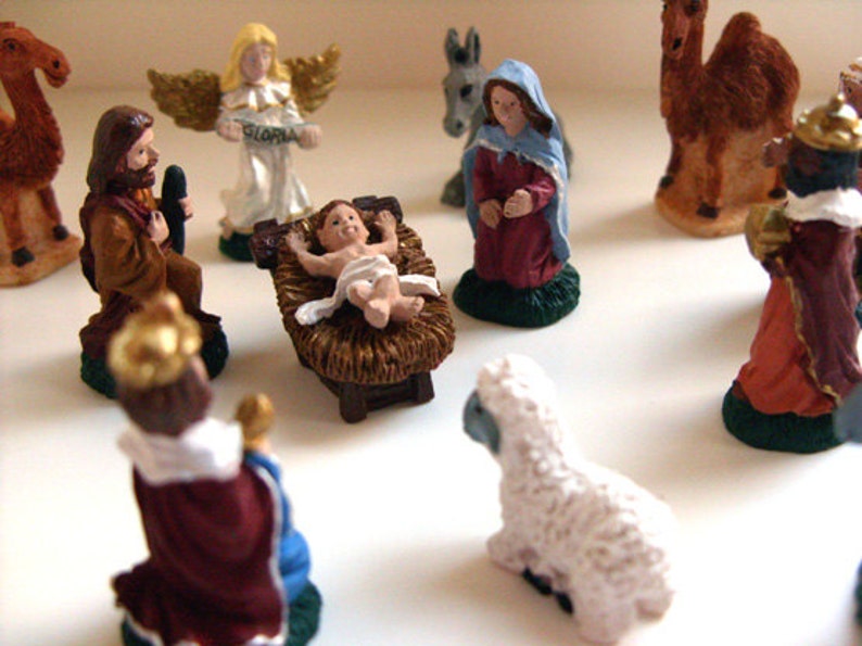 Miniature Nativity Scene Nativity set, Holy Family, creche, Christmas