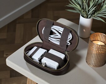 Leder Tech Organizer Beutel Benutzerdefinierte Name Kabel Kopfhörer Aufbewahrungstasche