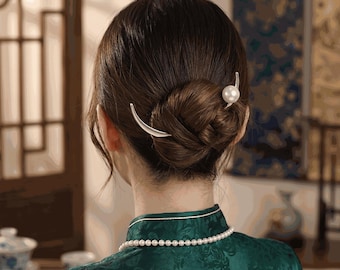 Horquilla minimalista de perlas con forma de media luna plateada, elegante accesorio para el cabello de novia, horquilla moderna, regalo para mujer.