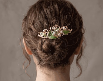 Pinza para el cabello con forma de lirio del valle, pasador floral de perlas y hojas de esmalte verde, accesorio botánico de estilo vintage, regalo para ella.