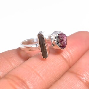 Anillo de plata de ley con piedra rubí en bruto, joyería Toi et Moi Open Wrap