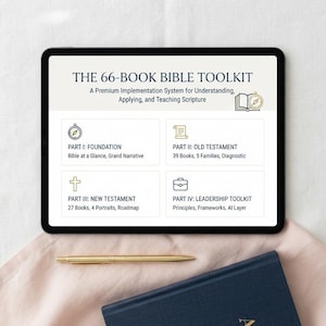 Peut inclure: Une tablette affichant The 66-Book Bible Toolkit, un système de mise en œuvre premium pour comprendre, appliquer et enseigner les écritures. L'écran présente quatre parties : Foundation, Old Testament, New Testament et Leadership Toolkit.