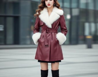 Abrigo de cuero rojo con cinturón y piel sintética, elegante gabardina navideña, chaqueta de Papá Noel, atuendo de invierno