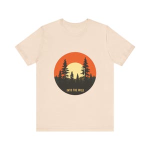 Retro Forest Pines Sonnenuntergang T-Shirt, Vintage Retro Outdoors T-Shirt, Natur Abenteuer Geschenk Bild 5