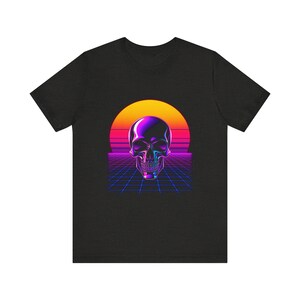 Chrome Skull Neon Perspective Synthwave Retro 80er T-Shirt, Synthwave Retro Tee, Retrowave Geschenk Bild 7