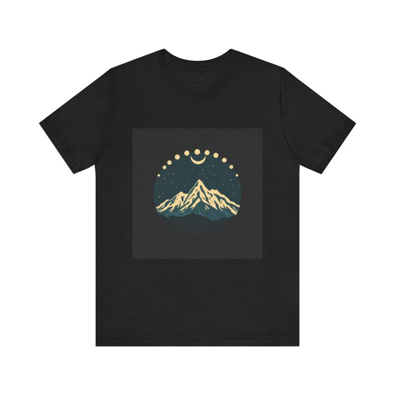 Himmlische Berg Mond T-Shirt, Retro Mond Phasen T-Shirt, Nachthimmel Natur Abenteuer Geschenk Bild 1