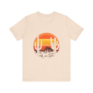 Retro Wüste Sonnenuntergang T-Shirt, Vintage Kaktus Südwesten T-Shirt, Natur Outdoor Abenteuer Geschenk Bild 5
