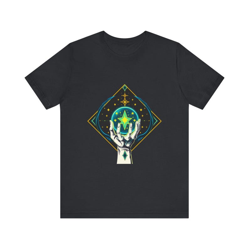 T-Shirt mit leuchtendem Kristallmotiv, himmlisch-mystisches Geschenk Bild 9