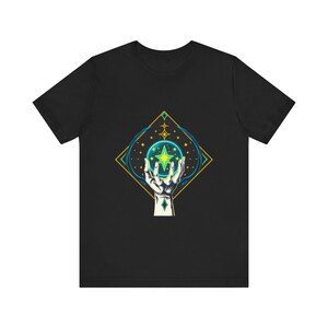 T-Shirt mit leuchtendem Kristallmotiv, himmlisch-mystisches Geschenk Bild 3