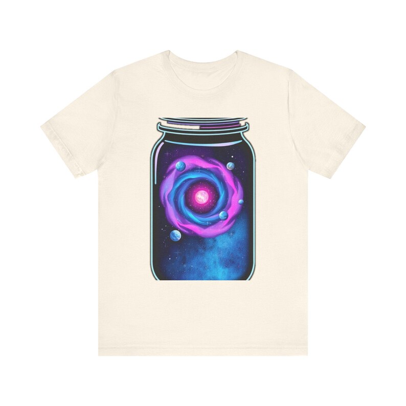Galaxienwirbel im Glas – Weltraum-T-Shirt, Geschenk für Weltraumfans Bild 4