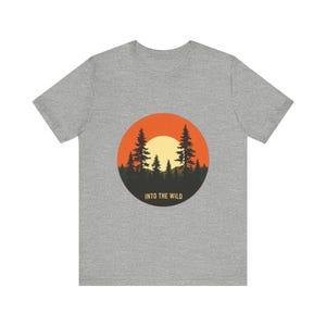 Retro Forest Pines Sonnenuntergang T-Shirt, Vintage Retro Outdoors T-Shirt, Natur Abenteuer Geschenk Bild 10