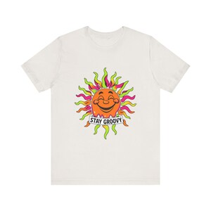 T-Shirt mit schmelzender, lächelnder Sonne im psychedelischen 70er-Jahre-Retro-Stil, psychedelisches 70er-Jahre-T-Shirt, cooles Hippie-Geschenk Bild 6